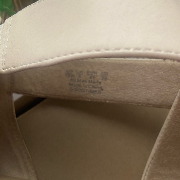 Naturalizer women shoes Platform Wedge with Crisscross Straps Zise 10 wide - Picture 8 of 16